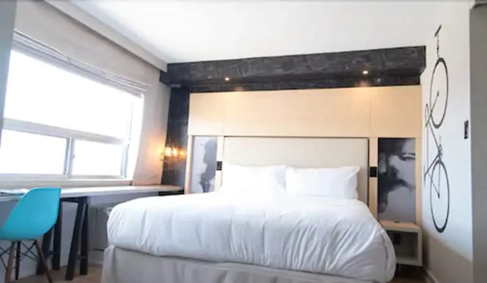 Bond Place Hotel Toronto