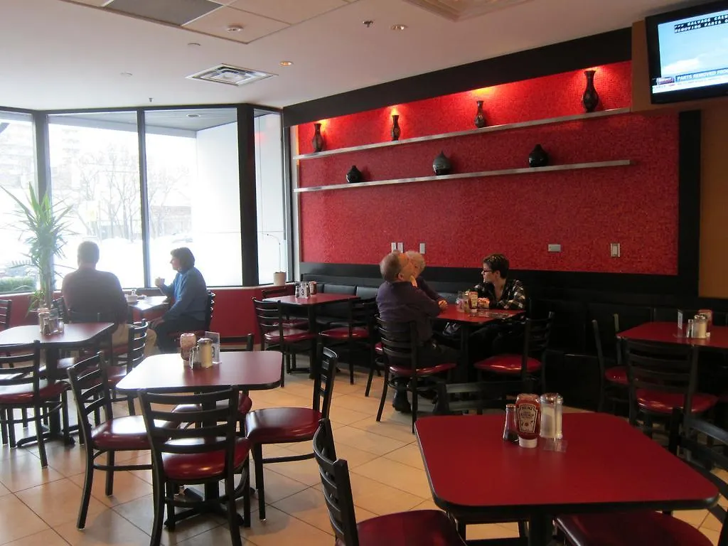 Bond Place Hotel Toronto 3*,