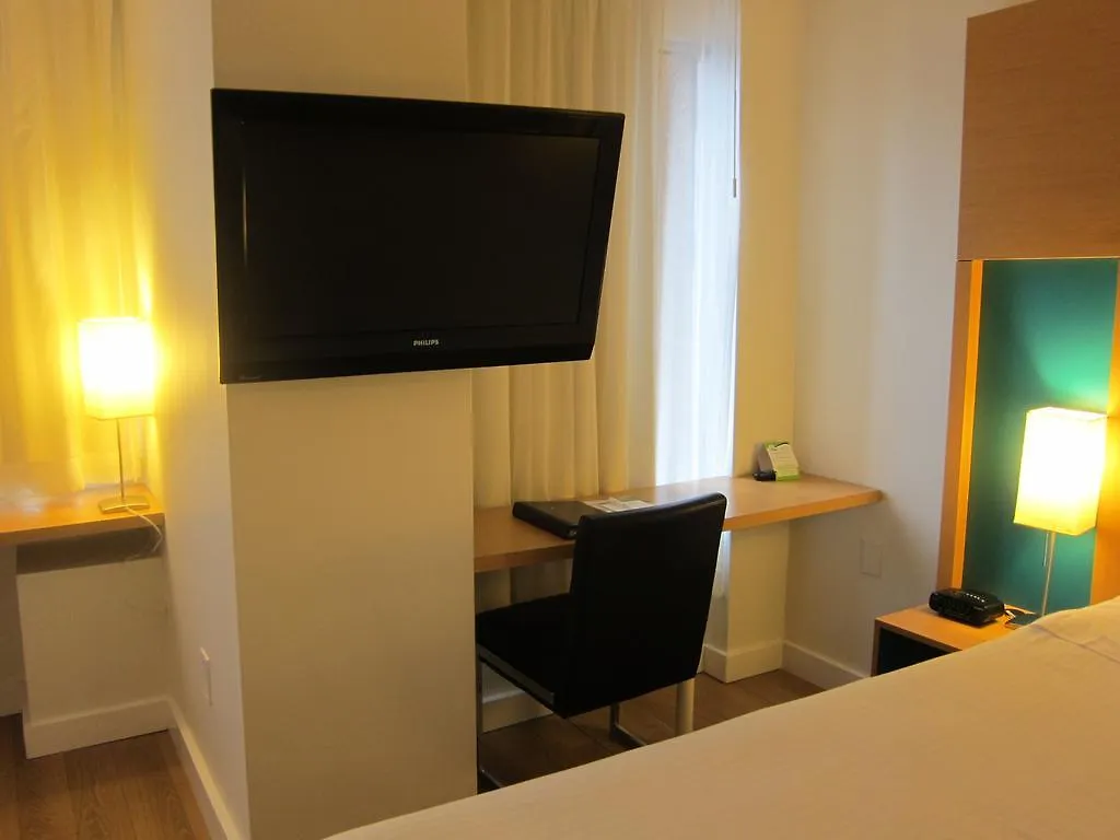 Bond Place Hotel Toronto