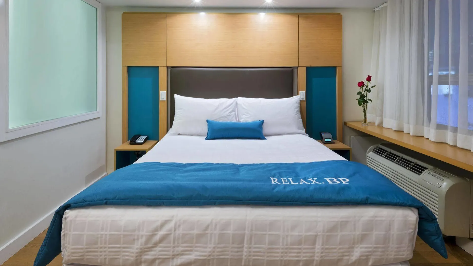 Bond Place Hotel Toronto