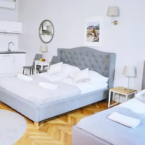 Hotel apartamentowy 21 Floriańska Street Kraków