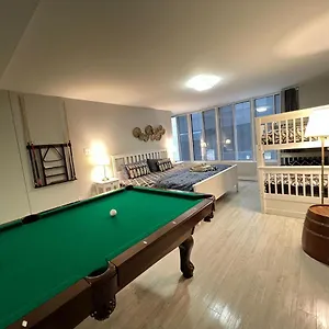 https://big-group-in-montreal.hotels-in-montreal.org